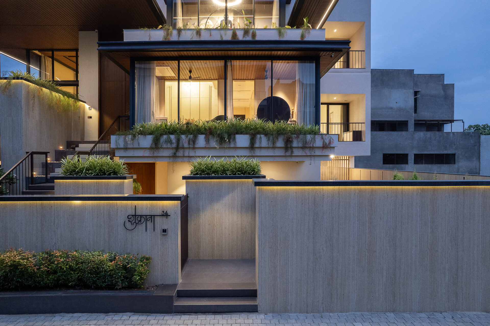 House of Linear Lines 26